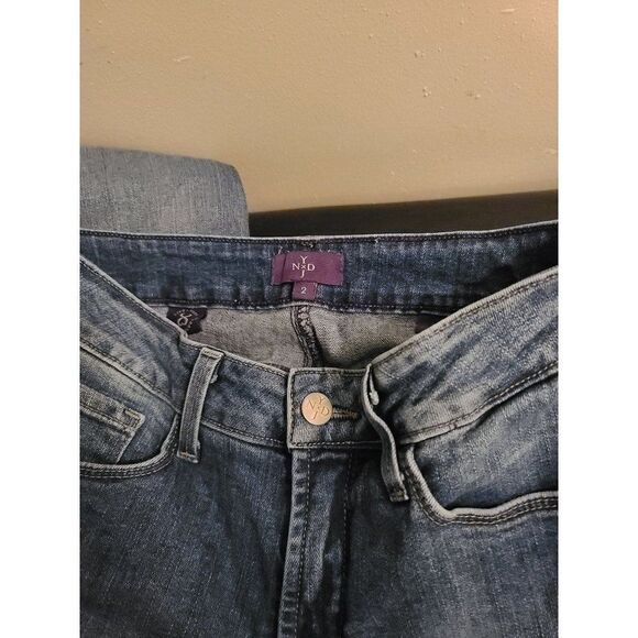 Womans Not Your Daughters Jeans Straight Leg Medium Wash Size 2 - Picture 1 of 5